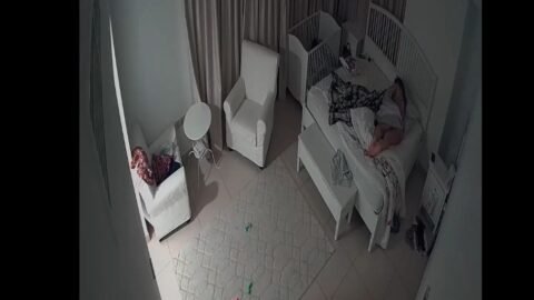 الفيديو الرابع للكاميرا المنزلية الخليجية . زوجين في غرفة النوم ip cam arab sex